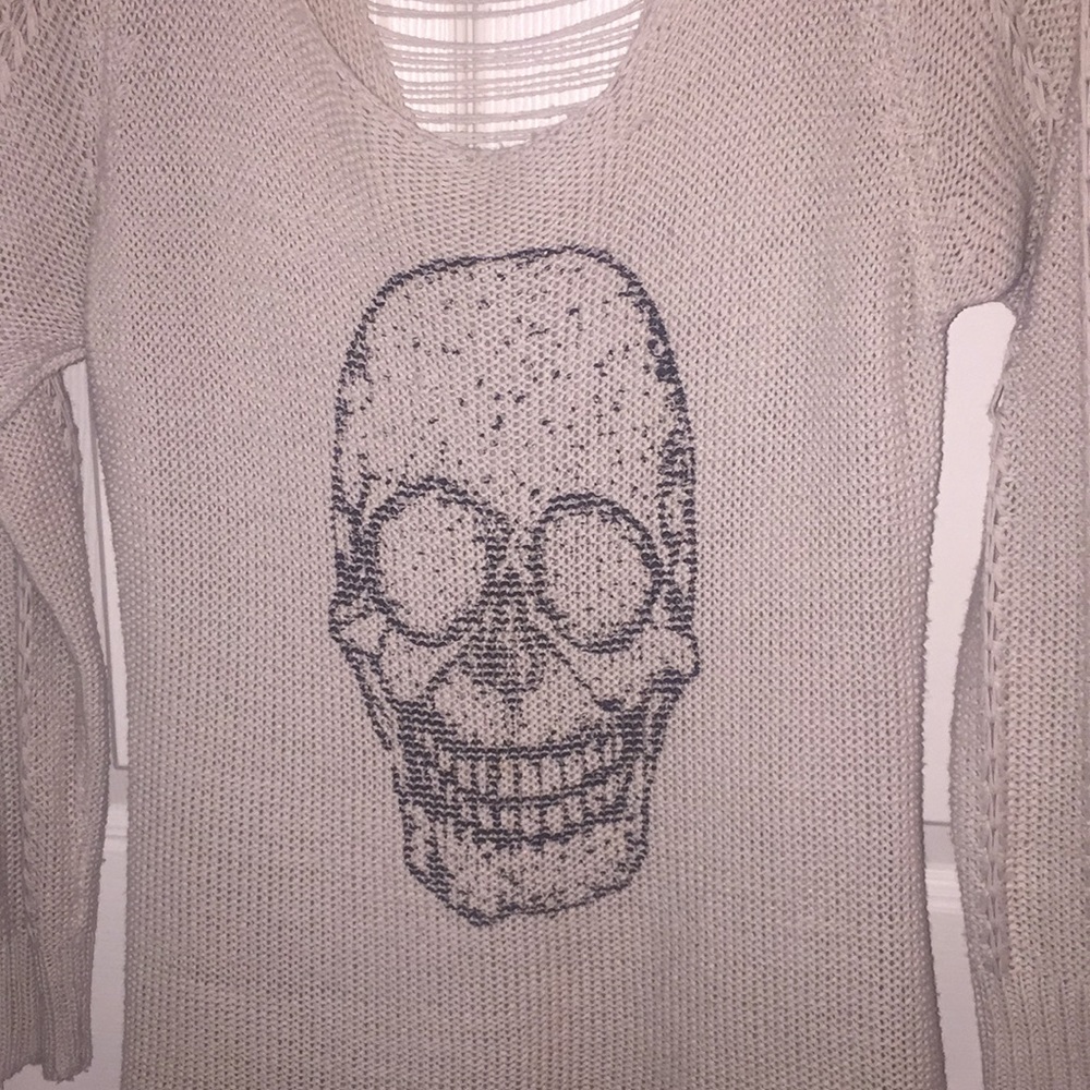 Skull Knit Top!